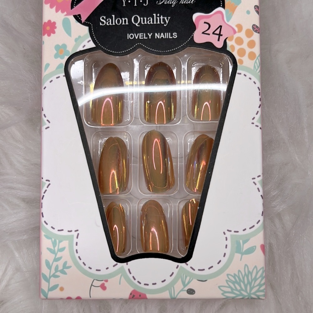 Pink Holographic Press-On Nails - Picture 2 of 3